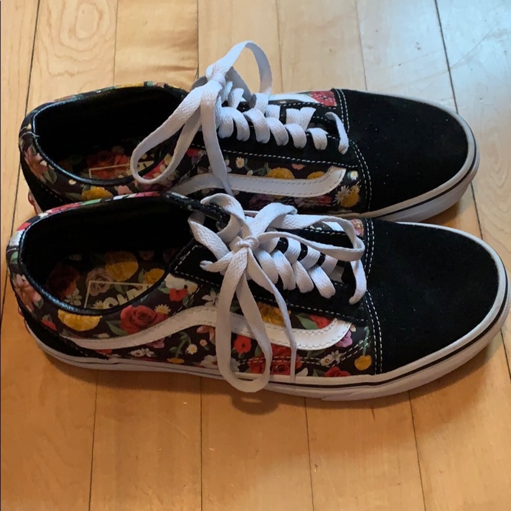 *RARE* floral old skool vans